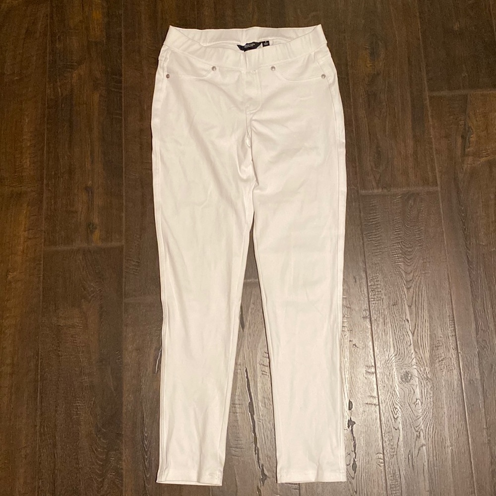 Simply Vera white stretch pants